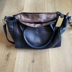 Black leather Vince Camuto crossbody purse